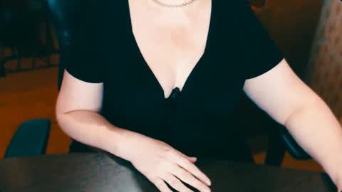 CharlotteXTasty online show from 6, 2, 2025