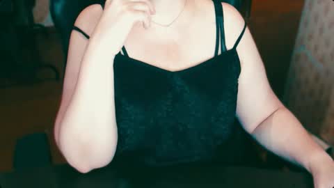 CharlotteXTasty online show from 8, 10, 2025