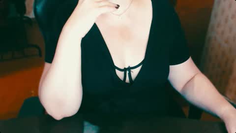 CharlotteXTasty online show from 22, 10, 2025