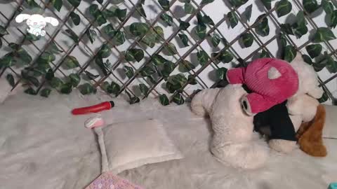 Snapshot of charly_evans60 chatting on 5, 3, 2025 charly_evans60 online show from 5, 3, 2025