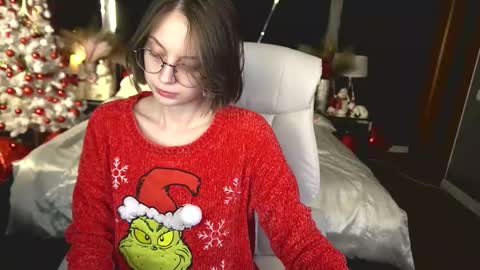 Snapshot of charlywines chatting on 15, 12, 2025 charlywines online show from 15, 12, 2025