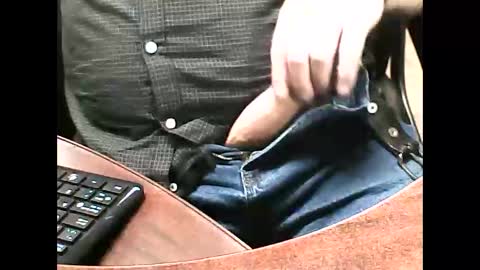 Snapshot of charmeur2672 chatting on 21, 4, 2026 charmeur2672 online show from 21, 4, 2026