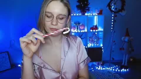 Snapshot of charming_beauty chatting on 29, 12, 2024 Michelle online show from 29, 12, 2024