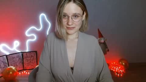 Snapshot of charming_beauty chatting on 3, 1, 2025 Michelle online show from 3, 1, 2025