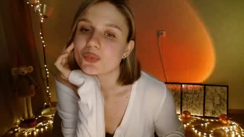 Snapshot of charming_beauty chatting on 12, 1, 2025 Michelle online show from 12, 1, 2025