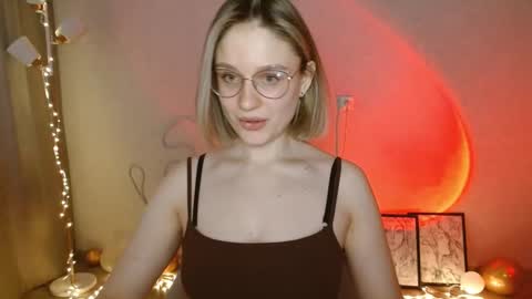 Snapshot of charming_beauty chatting on 23, 1, 2025 Michelle online show from 23, 1, 2025
