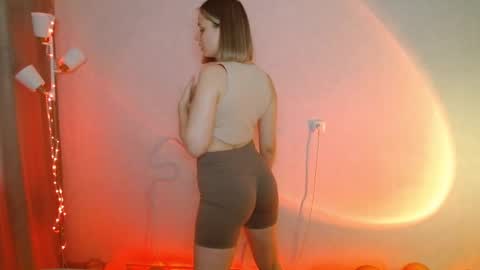 Snapshot of charming_beauty chatting on 27, 1, 2025 Michelle online show from 27, 1, 2025