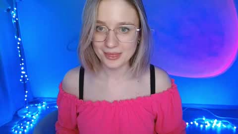Snapshot of charming_beauty chatting on 8, 2, 2025 Michelle online show from 8, 2, 2025