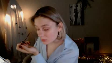 Snapshot of charming_beauty chatting on 6, 11, 2025 Michelle online show from 6, 11, 2025