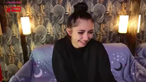 CharmingLIA online show from 8, 11, 2025