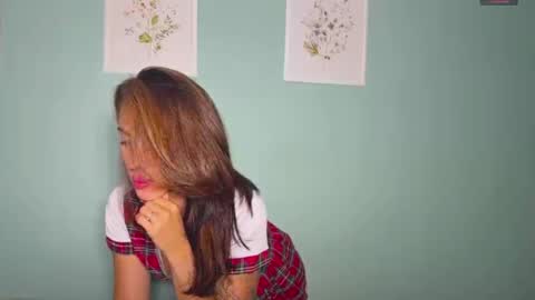 Snapshot of charmingaura chatting on 14, 9, 2025 Mia online show from 14, 9, 2025