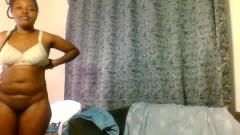 Snapshot of charmy_shanny chatting on 1, 12, 2025 charmy_shanny online show from 1, 12, 2025