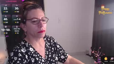 CHAYLA VICTORIA RUIZ  online show from 6, 11, 2025