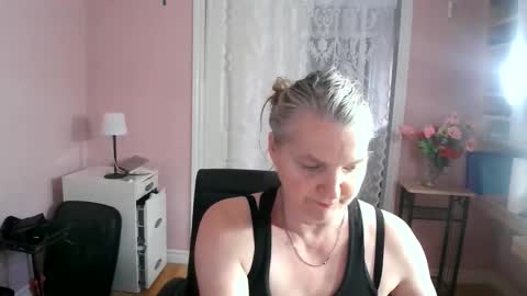 Snapshot of chealsiek chatting on 14, 5, 2026 chealsiek online show from 14, 5, 2026