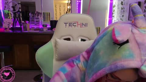 Candy Cuntress CheeTHIS CAM IS NON NUDE online show from 1, 1, 2025