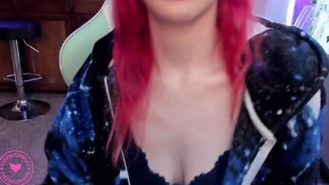 Candy Cuntress CheeTHIS CAM IS NON NUDE online show from 17, 2, 2025