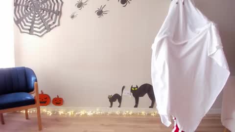 Regina Phalange online show from 29, 10, 2025