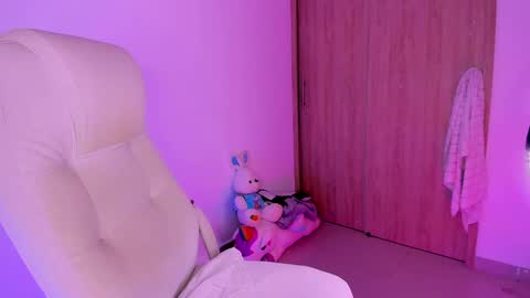 Snapshot of cheelsea_ chatting on 24, 2, 2025 cheelsea_ online show from 24, 2, 2025