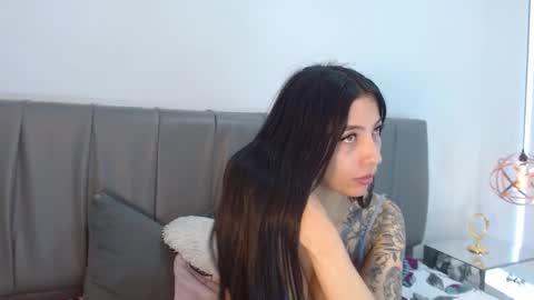 Snapshot of cheerlynn chatting on 11, 1, 2025 Cherlyn online show from 11, 1, 2025