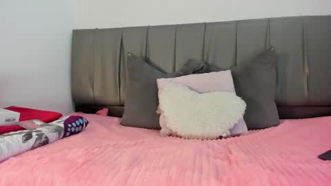 Snapshot of cheerlynn chatting on 6, 2, 2025 Cherlyn online show from 6, 2, 2025