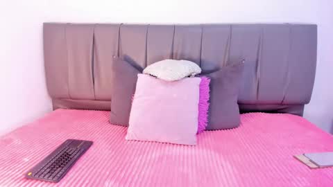 Snapshot of cheerlynn chatting on 15, 2, 2025 Cherlyn online show from 15, 2, 2025