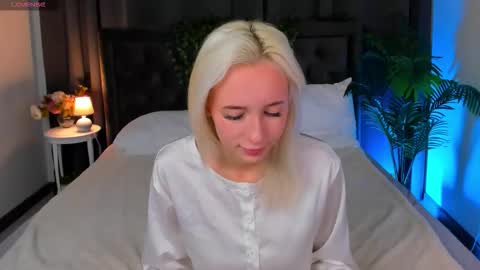 cheezy_cream online show from 3, 12, 2025