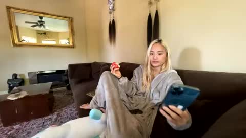 chellybear101 online show from 15, 7, 2026