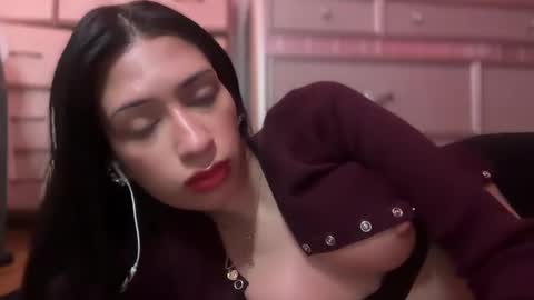 Snapshot of cherliecarmen chatting on 7, 2, 2025 cherliecarmen online show from 7, 2, 2025