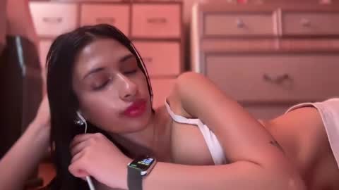 Snapshot of cherliecarmen chatting on 1, 3, 2025 cherliecarmen online show from 1, 3, 2025