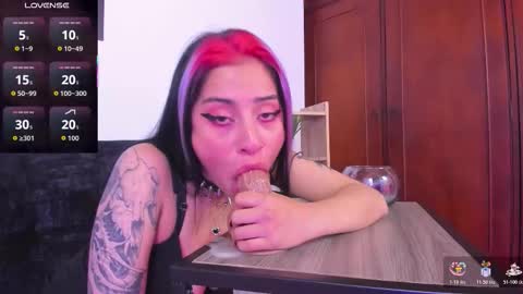 Snapshot of cherry_jenklins8 chatting on 22, 10, 2025 cherry_jenklins8 online show from 22, 10, 2025