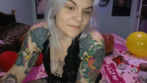 CherryBombBomb online show from 7, 12, 2024