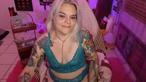 CherryBombBomb online show from 8, 2, 2025