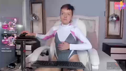 Snapshot of cherryblow_ chatting on 30, 10, 2025 Cherry Glow online show from 30, 10, 2025