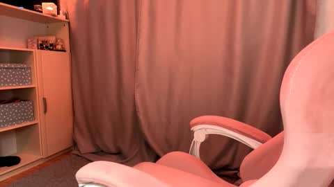 Evie online show from 5, 2, 2026