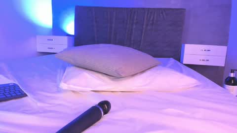 Snapshot of cherrysnow_ chatting on 11, 2, 2025 Cherry online show from 11, 2, 2025