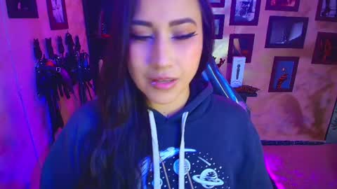 Snapshot of cherryy_bombshelll chatting on 7, 10, 2025 cherry online show from 7, 10, 2025