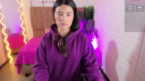 Snapshot of chiara_tay chatting on 18, 10, 2025 Chiara online show from 18, 10, 2025