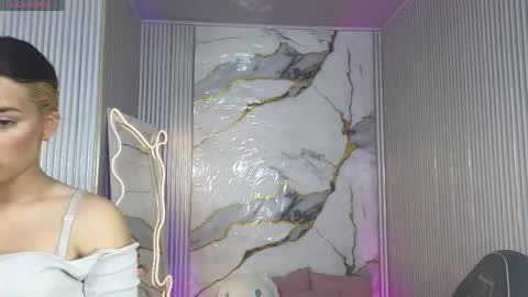Snapshot of chiara_tay chatting on 11, 4, 2026 Chiara online show from 11, 4, 2026