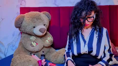 Snapshot of chiarajjones chatting on 15, 7, 2026 CHIARA online show from 15, 7, 2026