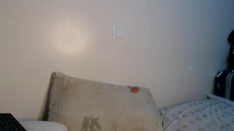 Snapshot of chichie_ chatting on 11, 7, 2026 chichie_ online show from 11, 7, 2026