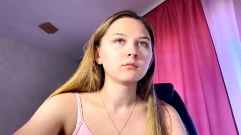 Snapshot of chill_velvet chatting on 14, 9, 2025 Sasha online show from 14, 9, 2025