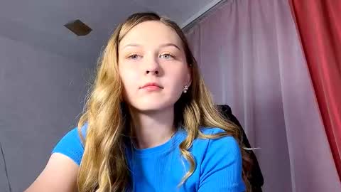 Snapshot of chill_velvet chatting on 18, 9, 2025 Sasha online show from 18, 9, 2025