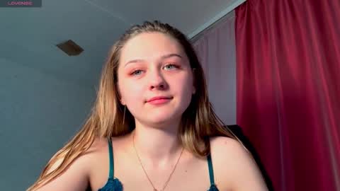 Snapshot of chill_velvet chatting on 27, 9, 2025 Sasha online show from 27, 9, 2025