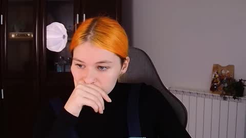 Bella online show from 5, 11, 2025