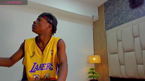 chimi88 online show from 10, 3, 2025