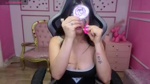 Snapshot of chinatsu_t chatting on 9, 11, 2025 Kelly online show from 9, 11, 2025