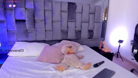 Chloe online show from 20, 2, 2025