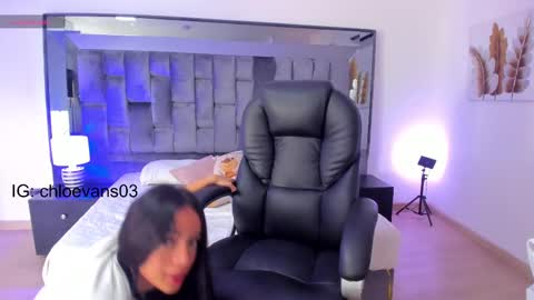 Chloe online show from 4, 3, 2025