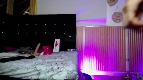 Snapshot of chloe__jones_ chatting on 21, 5, 2026 Chloe online show from 21, 5, 2026