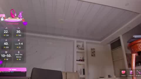 chloe_cooperr online show from 15, 4, 2026